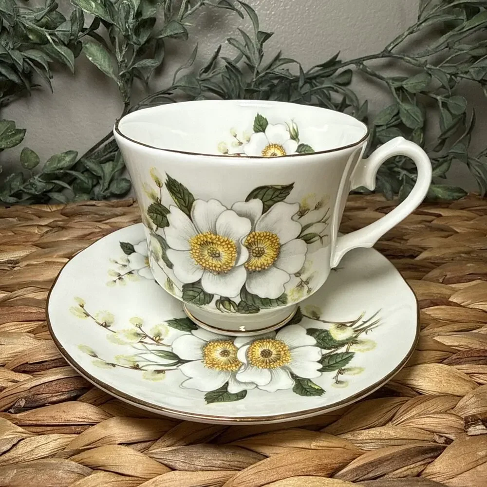 Duchess Bone China Cup & Saucer Set White Yellow Begonia Gold Trim Vintage